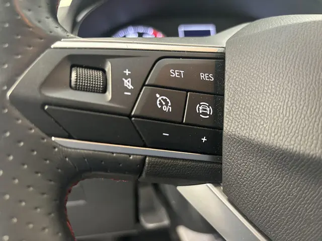 SEAT Arona 1.0 Tsi 110pk DSG FR 2022 Benzine 8