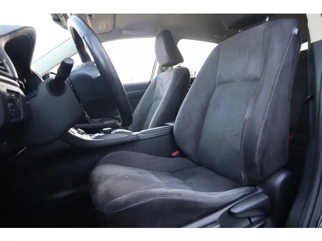 Lexus CT 200h 25th Edition 2015 Hybride Benzine 23