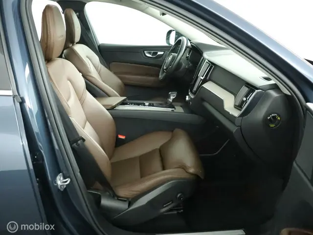 Volvo XC60 2.0 T5 AWD Inscription 2019 Benzine 57