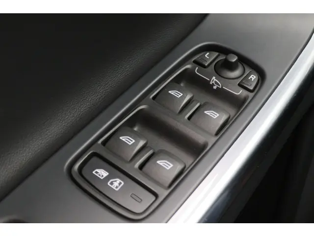 Volvo XC60 2.0 T6 Summum 2016 Benzine 37