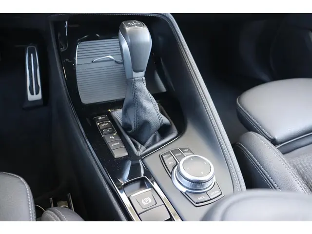 BMW X2 xDrive25e 2022 Hybride Benzine 23