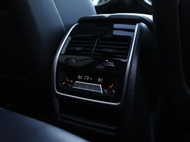 BMW X5 xDrive45e High Executive 2022 Hybride Benzine 22