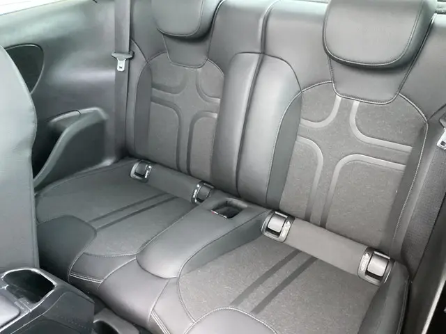 Opel ADAM 1.4 Rocks 2018 Benzine 12