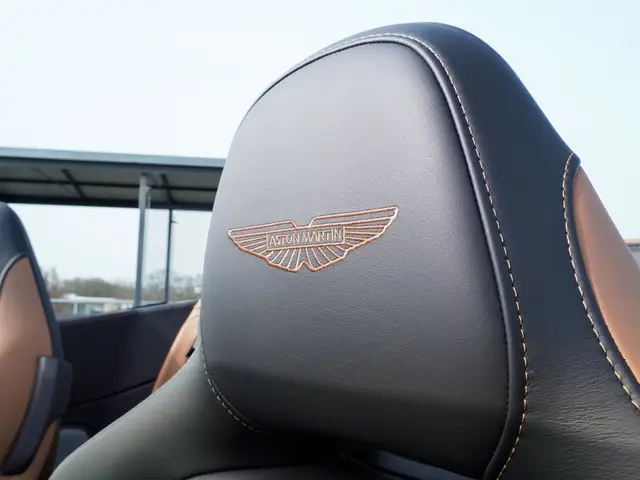 Aston Martin V8 Volante DB12 4.0 2024 Benzine 26