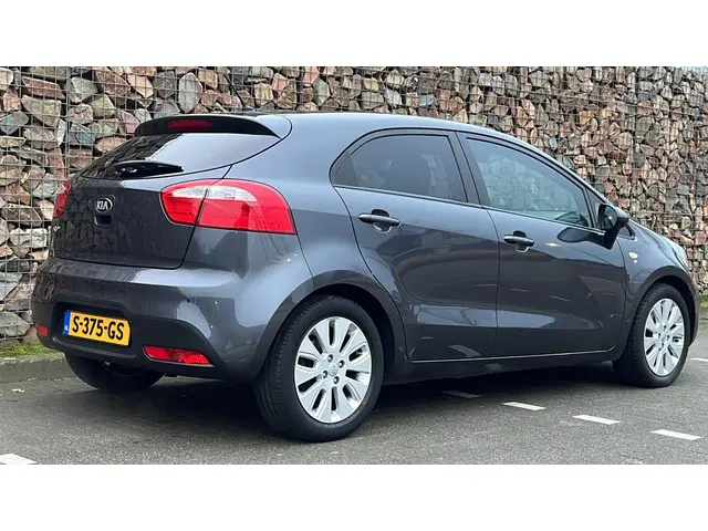 Kia Rio 1.4 CVVT ExecutiveLine 2014 Benzine 6