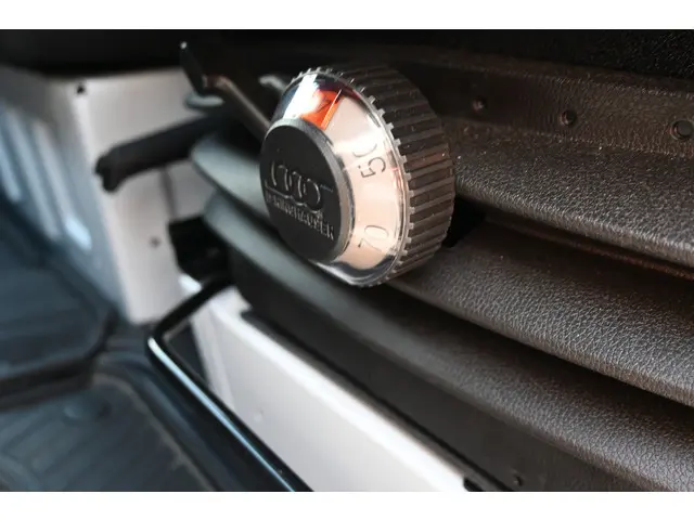 Mercedes-Benz Sprinter 317 CDI L2H2 Pro 2024 Diesel 17