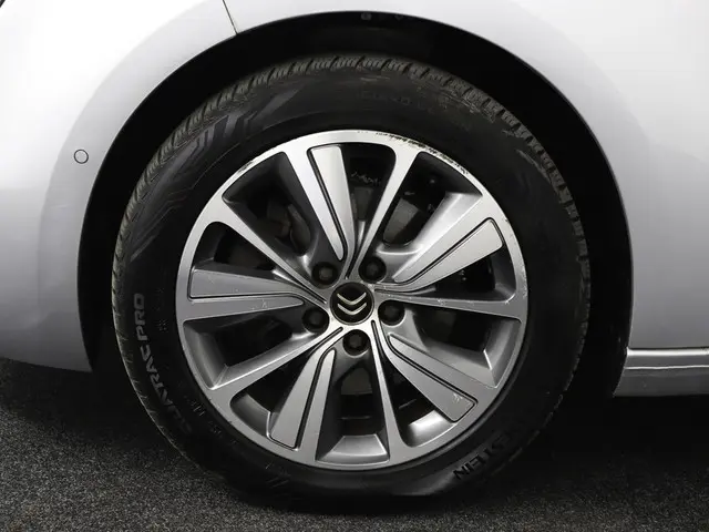 Citroën Grand C4 Picasso 1.6 THP Business 2014 Benzine 27