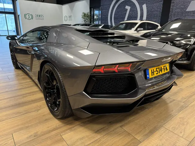 Lamborghini Aventador 6.5 V12 LP700-4 2013 Benzine 3