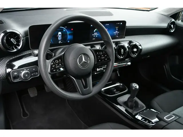 Mercedes-Benz A-Klasse 160 Advantage 2018 Benzine 22