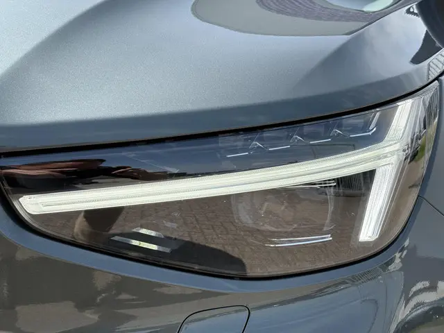 Volvo XC40 2.0 B4 Plus Dark 2025 Benzine 8