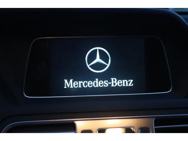 Mercedes-Benz E-Klasse Coupé 200 Ambition 2014 Benzine 17