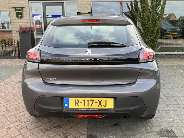 Peugeot 208 1.2 PureTech Active 2022 Benzine 11