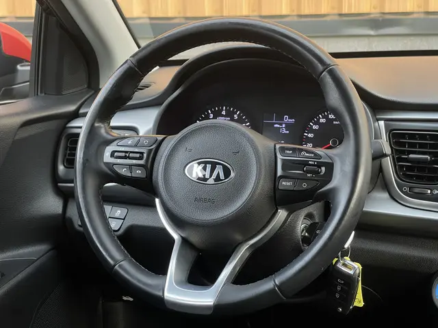 Kia Rio 1.0 TGDI ComfortPlusLine Navigator 2018 Benzine 10