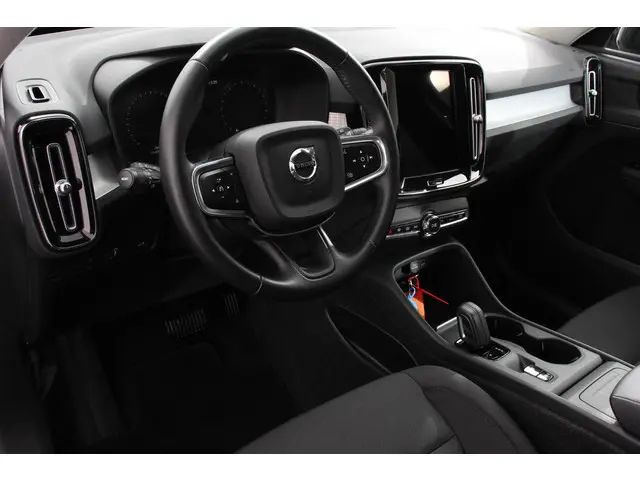 Volvo XC40 1.5 T3 163 pk Automaat Momentum 2021 Benzine 7