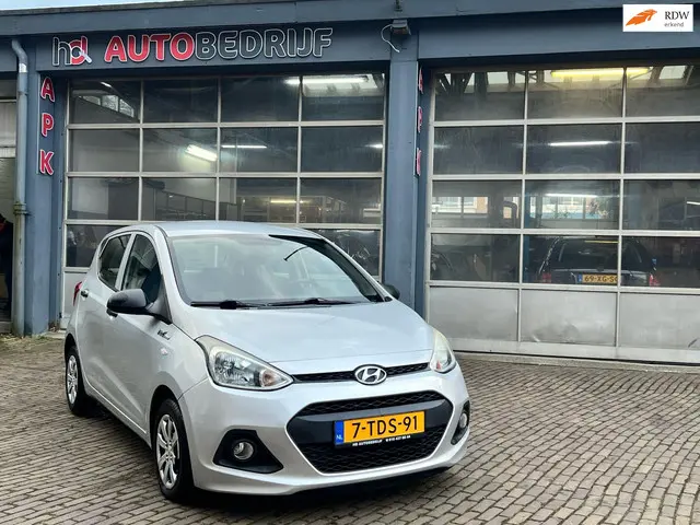 Hyundai i10 1.0i i-Motion 5 DRS 2014 Benzine