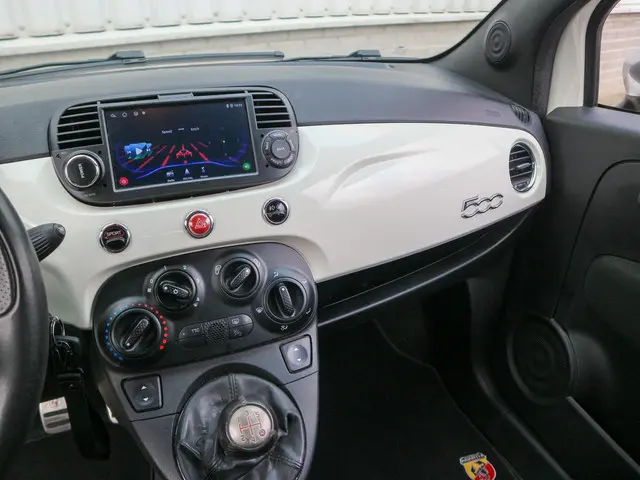 Abarth 500 1.4 T-Jet Custom 2015 Benzine 13