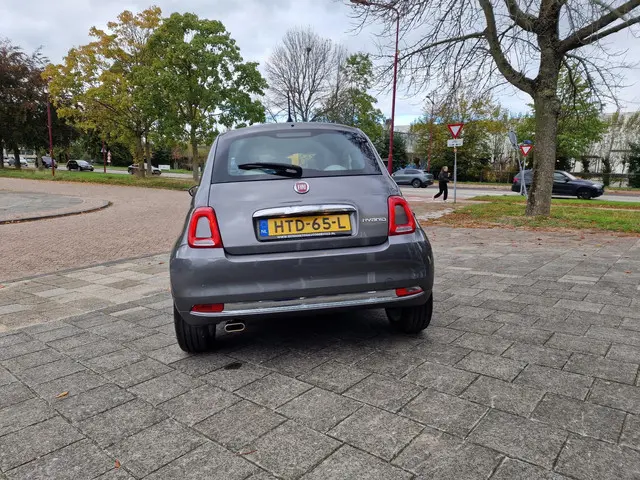Fiat 500 1.0 Hybrid Dolcevita 2021 Hybride Benzine