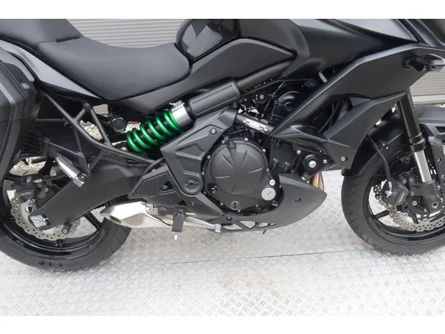 Kawasaki Versys 650 GRAND TOURER 2016 Benzine 9