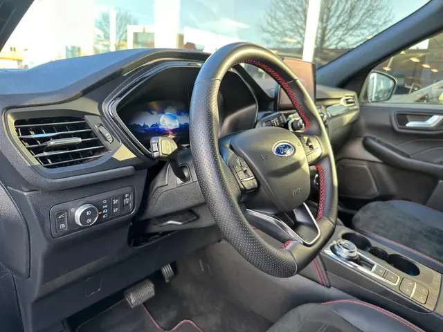 Ford Kuga 2.5 PHEV ST-Line X 2022 Hybride Benzine 24