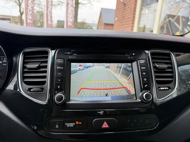 Kia Carens 1.6 GDi ExecutiveL. 2016 Benzine 25