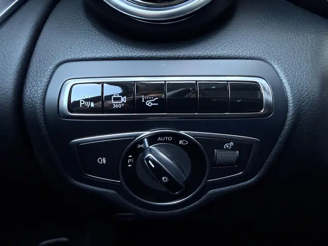 Mercedes-Benz GLC 250 4MATIC Prestige 2016 Benzine 13