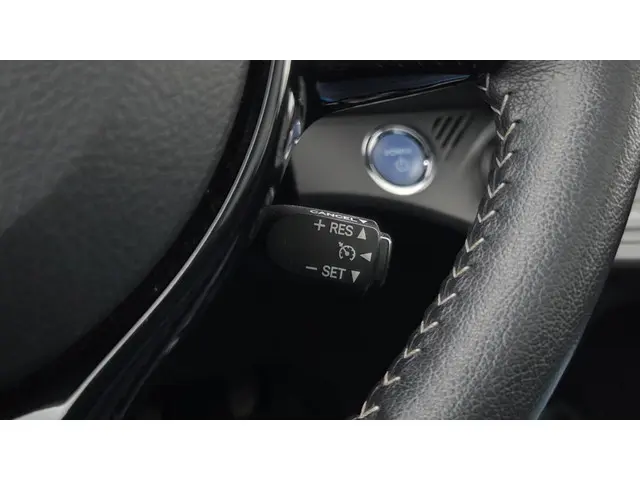 Toyota Yaris 1.5 Hybrid Splash 2018 Hybride Benzine 16