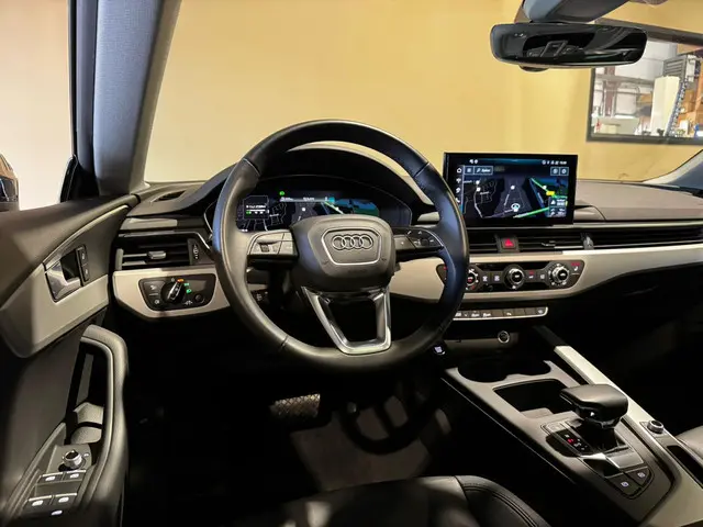 Audi A5 Sportback TFSI S edition 2023 Hybride Benzine 12