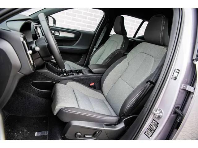 Volvo XC40 2.0 B4 Plus Dark 2025 Benzine 6