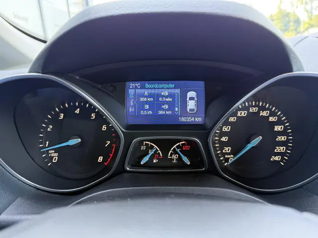 Ford C-MAX 1.0 Titanium 2014 Benzine 18