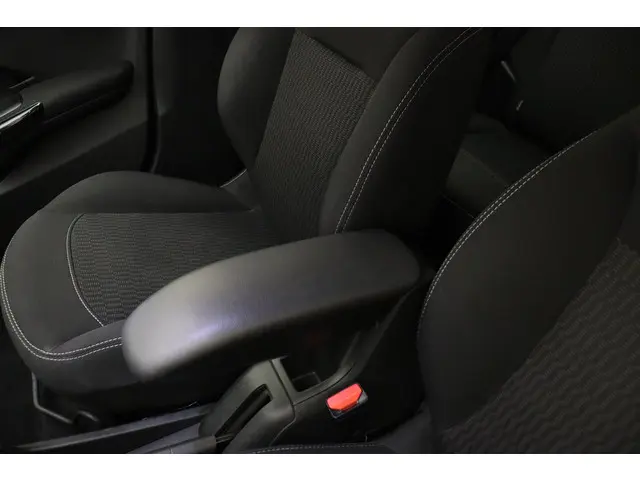 Peugeot 208 1.2 Blue Lion 2018 Benzine 17