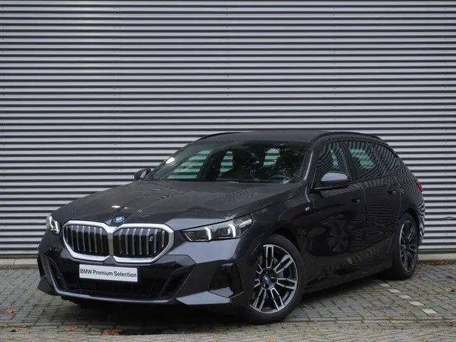 BMW i5 Touring eDrive40 2025 Elektrisch 36
