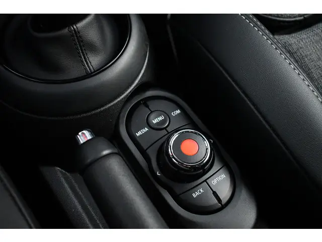 MINI Cooper Cabrio Mini 1.5 136pk aut 2021 Benzine 60