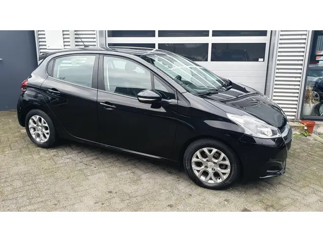 Peugeot 208 1.2 PureTech Blue Lion 2016 Benzine 11