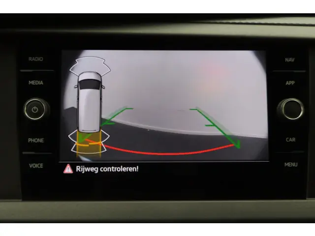 Volkswagen Transporter 2.0 TDI DSG L1H1 2022 Diesel 42