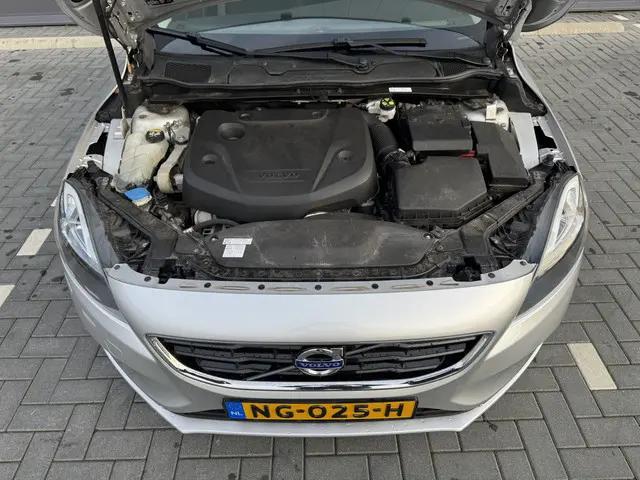 Volvo V40 2.0 D2 Nordic+ 2016 Diesel 11