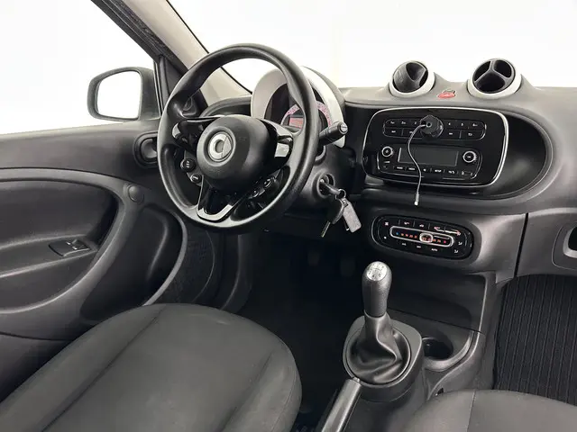 Smart Forfour 1.0 Essential Edition 2015 Benzine 7