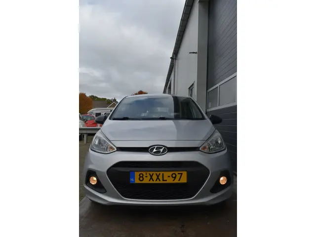 Hyundai i10 1.0i i-Motion 2014 Benzine 8