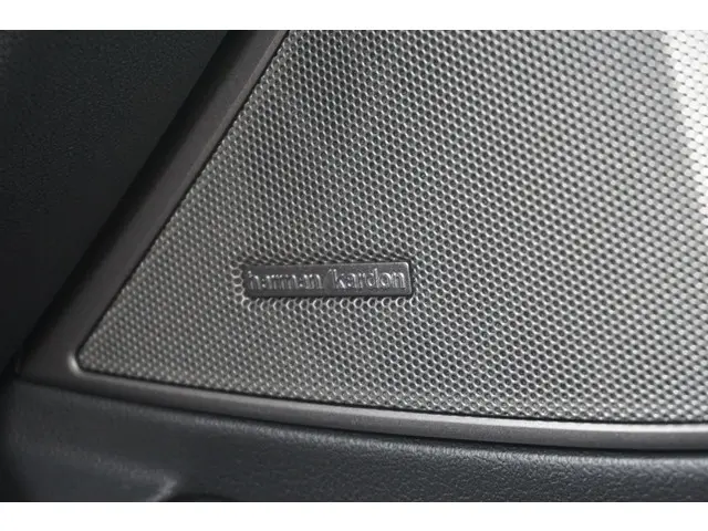 BMW 3 Serie Touring 330e 2025 Hybride Benzine 35