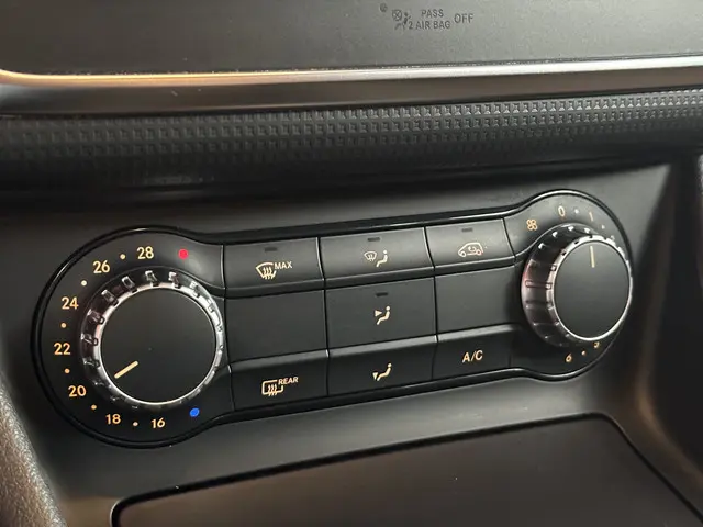 Mercedes-Benz A-Klasse 180 2014 Benzine 39