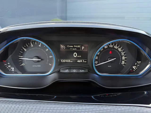 Peugeot 2008 1.2 PureTech Allure 2016 Benzine 26