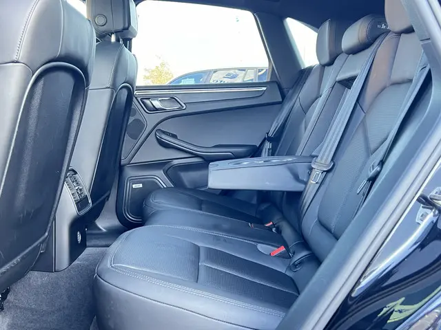 Porsche Macan 2.0 2019 Benzine 12