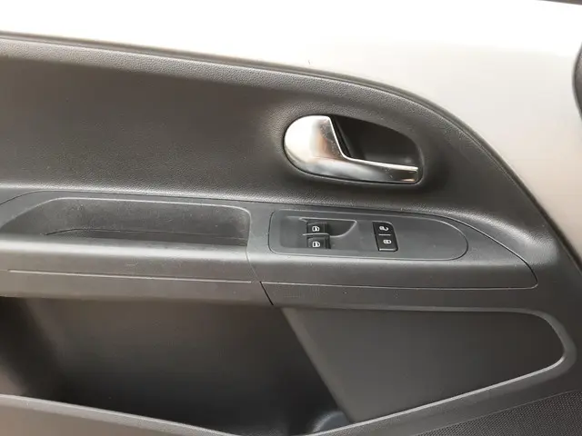 Volkswagen up! 1.0 move up! BlueMotion 2015 Benzine 14