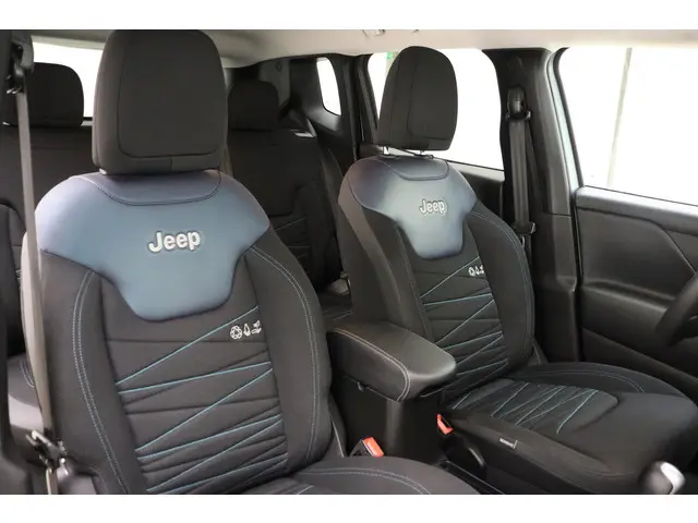 Jeep Renegade 1.5T e-Hybrid Upland 2022 Benzine 7