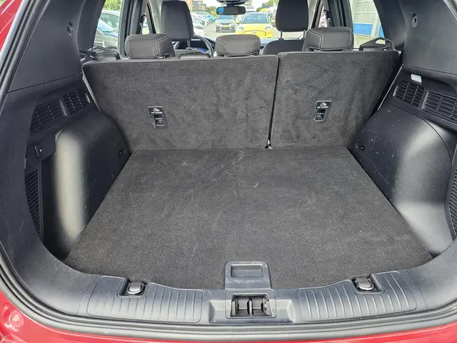 Ford Kuga 2.5 PHEV Titanium 2023 Hybride Benzine 12
