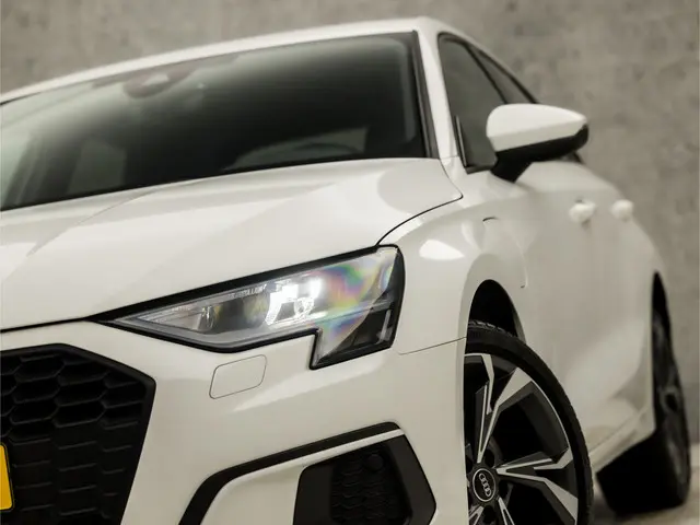 Audi A3 Sportback 40 TFSI e Sport 2022 Hybride Benzine 14