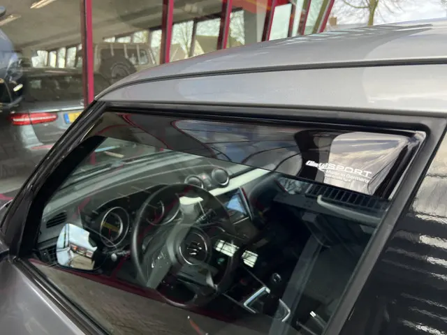 Suzuki Swift 1.2 Select 2017 Benzine 8