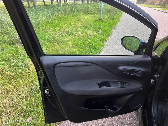 Fiat Punto Evo 0.9 TwinAir Lounge 2015 Benzine 17