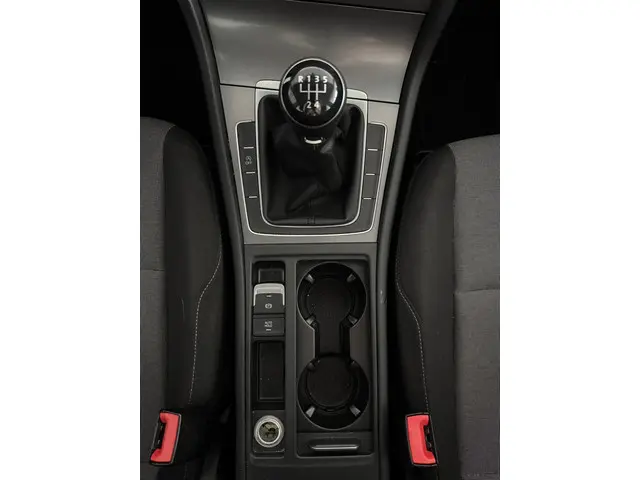 Volkswagen Golf 1.6 TDI Trendline 2016 Diesel 12