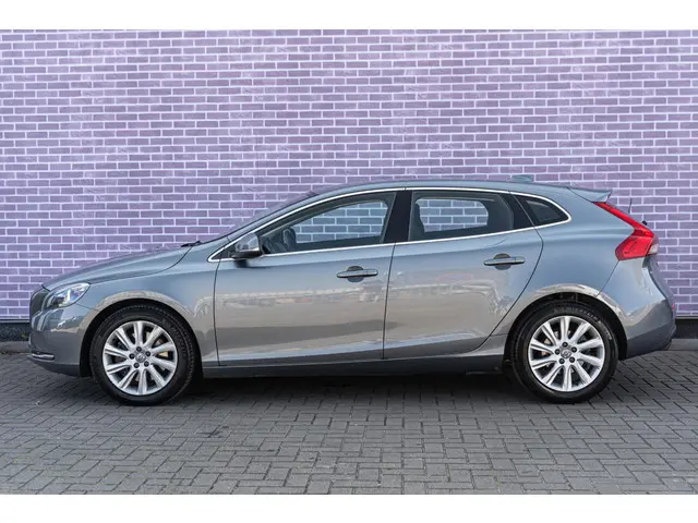 Volvo V40 2