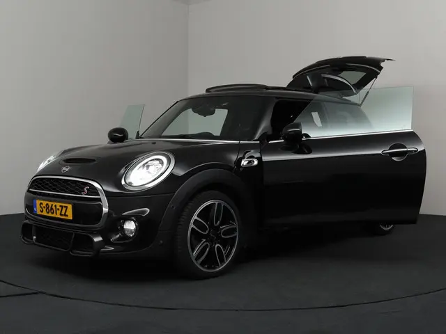 MINI Cooper S 2.0 2018 Benzine 33
